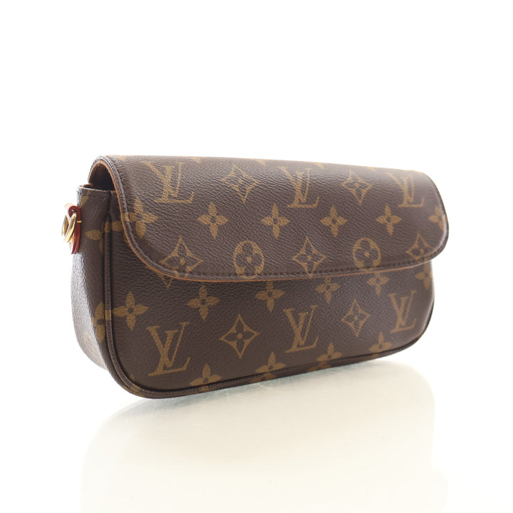 Louis Vuitton Monogram Wallet On Chain Ivy