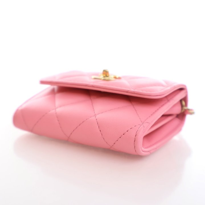 Chanel Mini Pink Lambskin Pearl Crush Clutch On Chain – Luxe Du Jour