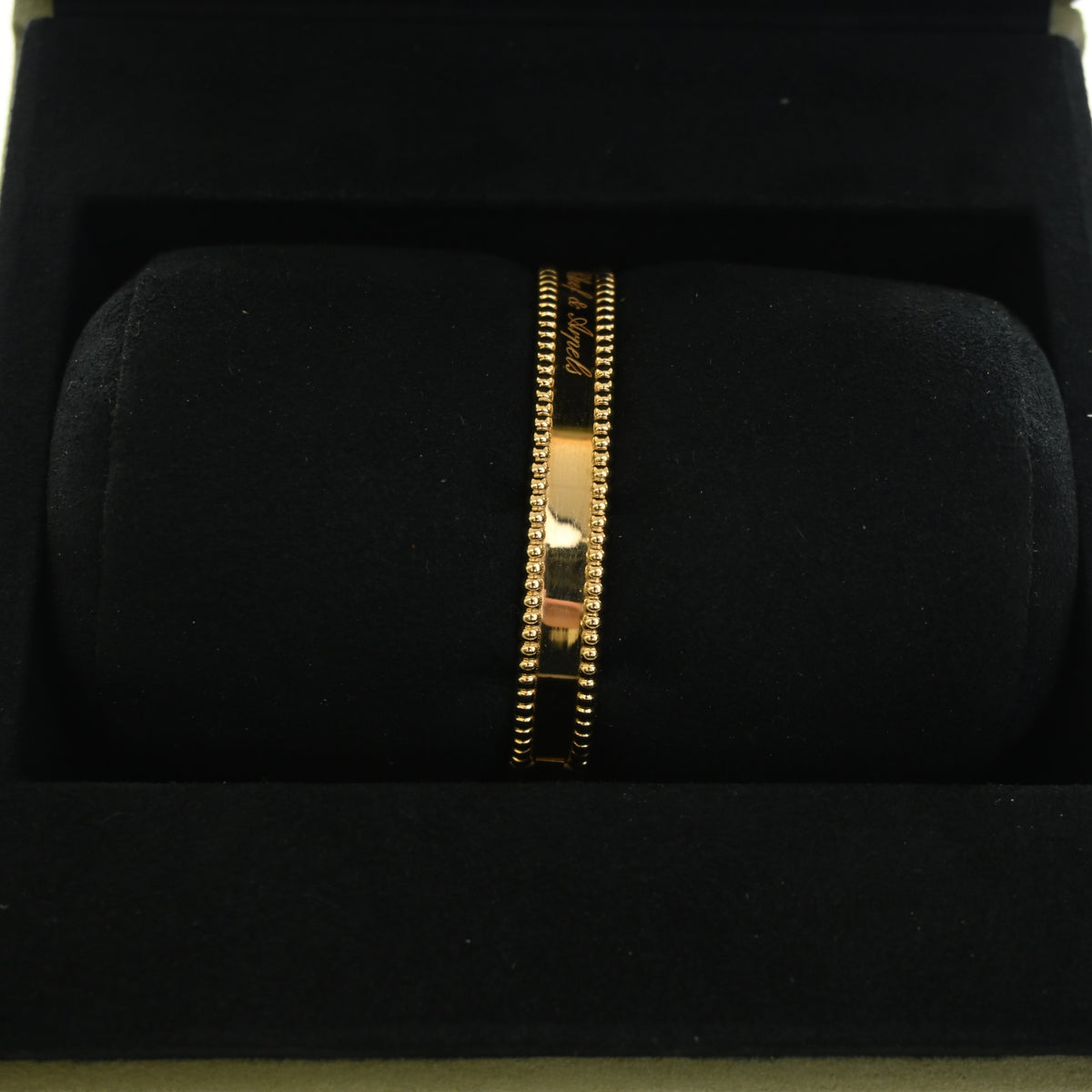 Pre-Owned Van Cleef & Arpels Bracelet Medium Model Perlee Signature, shown with dust bag and packaging, photo 4 of 8