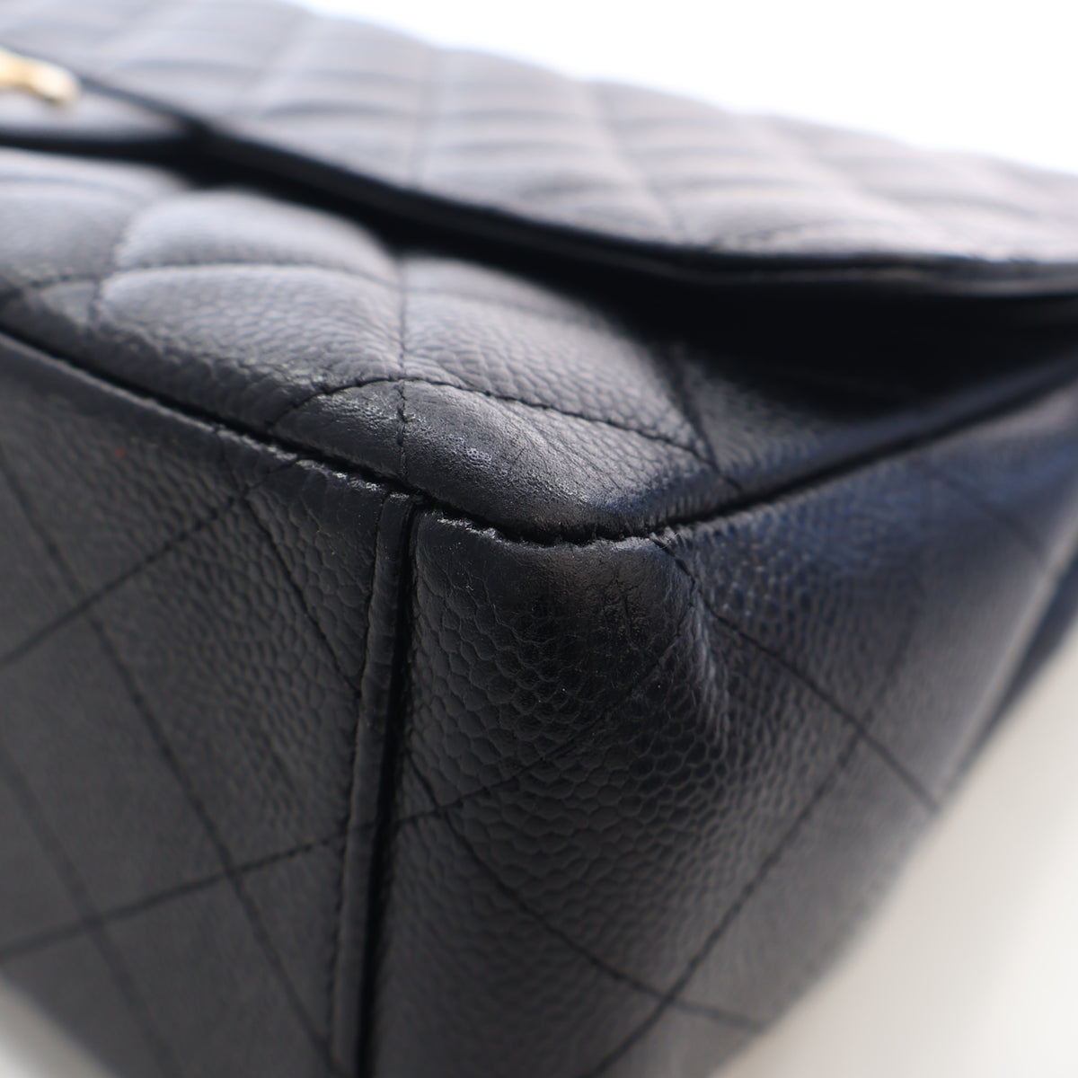 Pre-Owned Chanel Classic Double Flap Maxi Caviar Leather Bag, corner detail