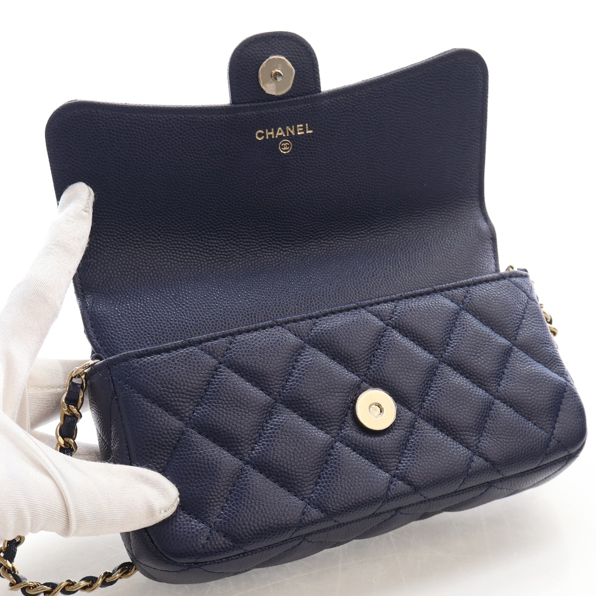 Pre-Owned Chanel Classic Flap Caviar Leather Phone Bag With Chain, open interior with lining