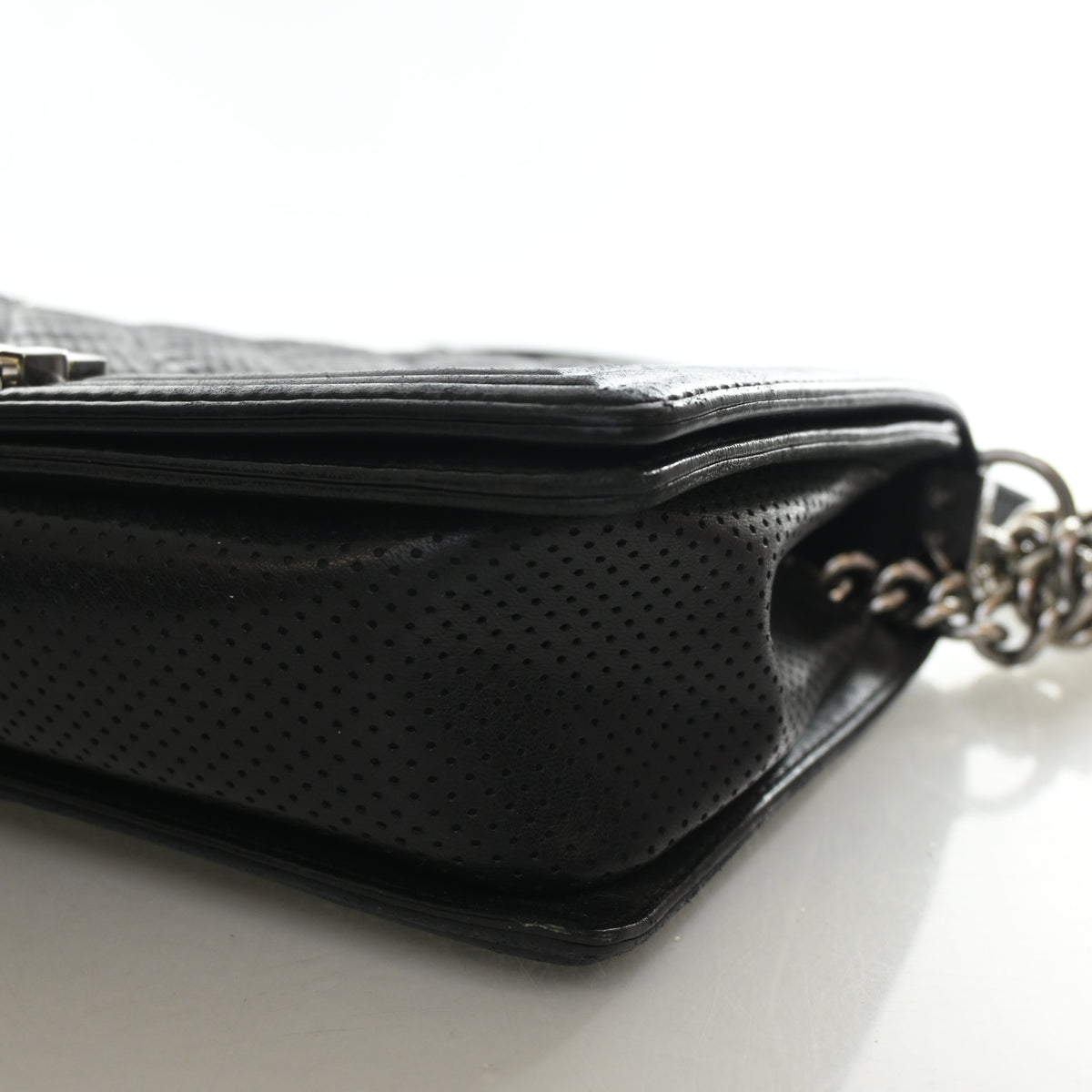 Pre-Owned Chanel Boy Bag Medium Lambskin Perforated, side profile, photo 8 of 19
