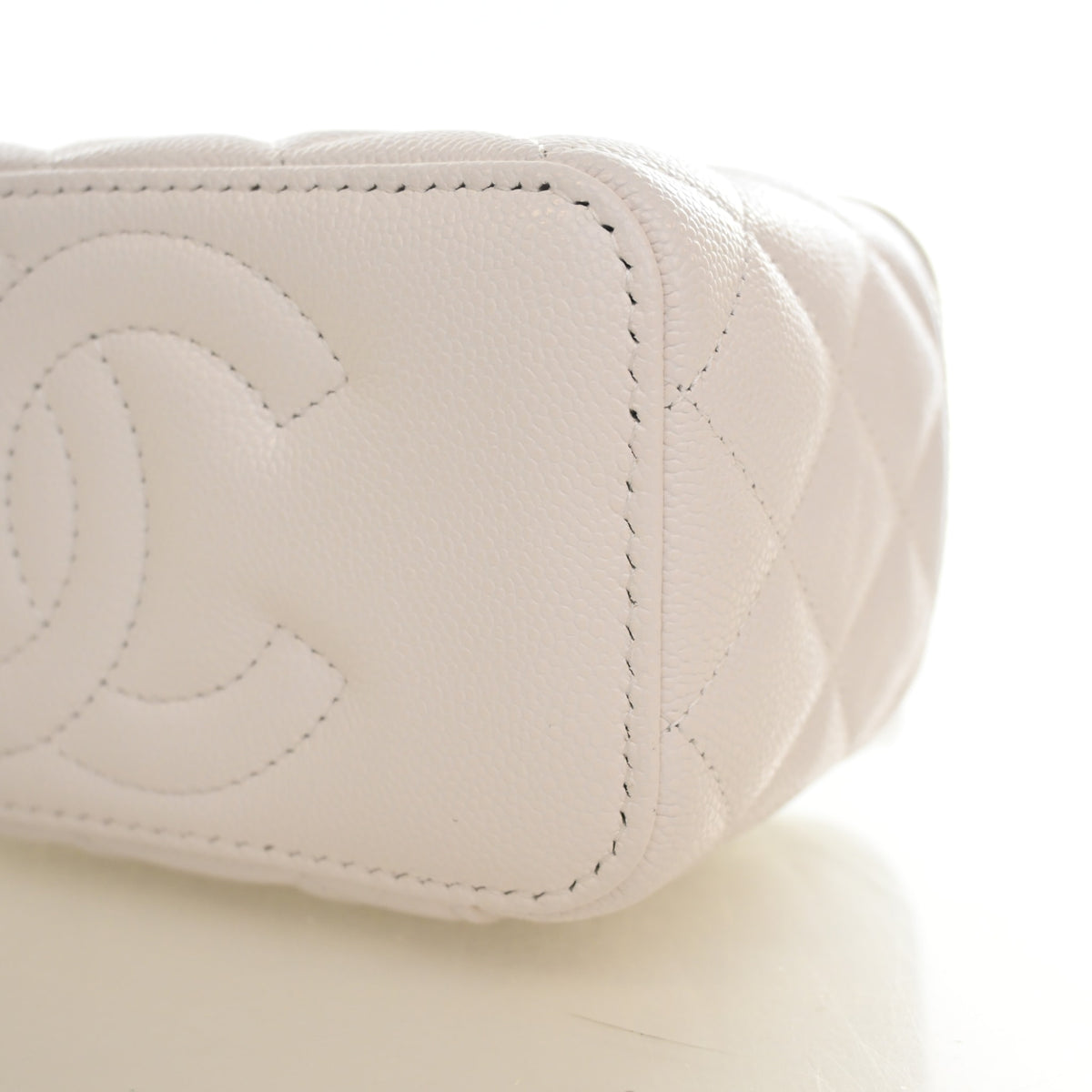 Chanel Small Caviar Classic Vanity Case, photo 8 of 15