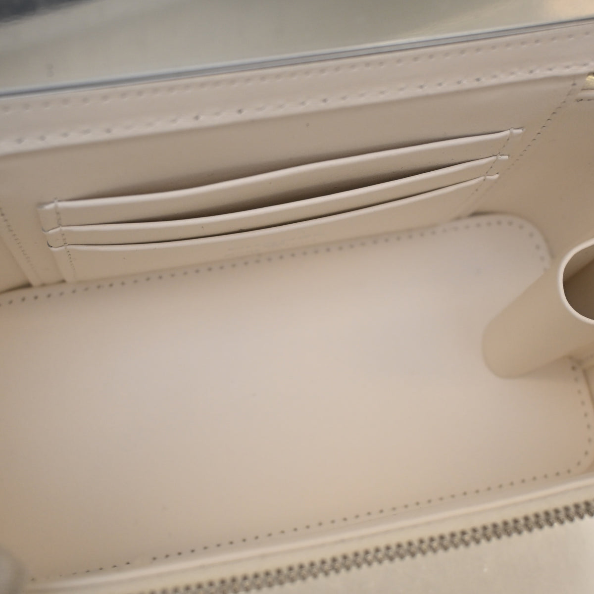 Chanel Small Caviar Classic Vanity Case, photo 13 of 15