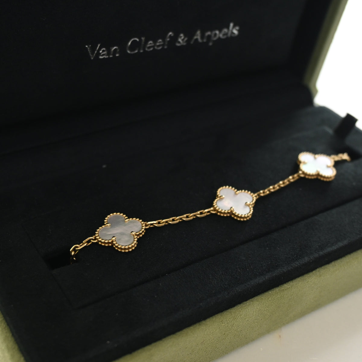 Van Cleef & Arpels Mother Of Pearl 5 Motif Vintage Alhambra Bracelet, photo 3 of 7