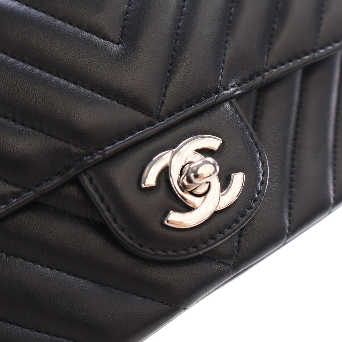 Chanel Mini Lambskin Rectangular Flap Bag, photo 4 of 16