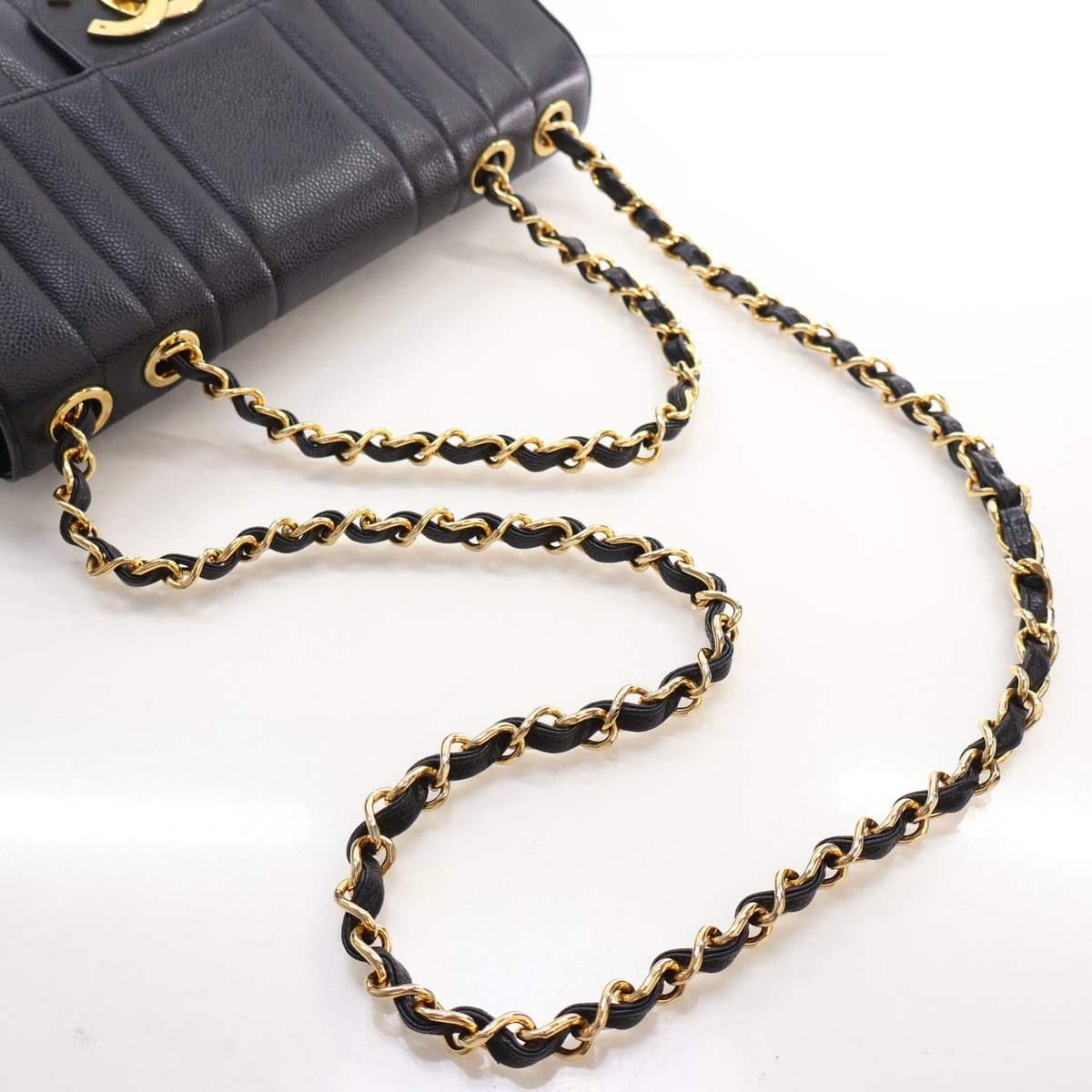 Chanel Vintage Jumbo Caviar Vertical Quilted Single Flap, photo 10 of 17