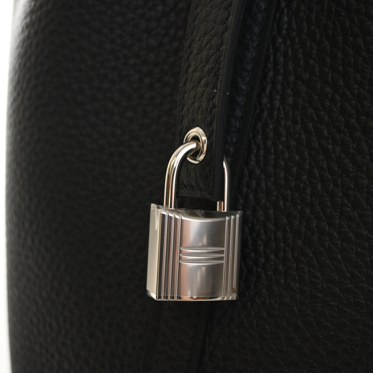 Hermes Noir Clemence Picotin Lock 18, photo 4 of 14