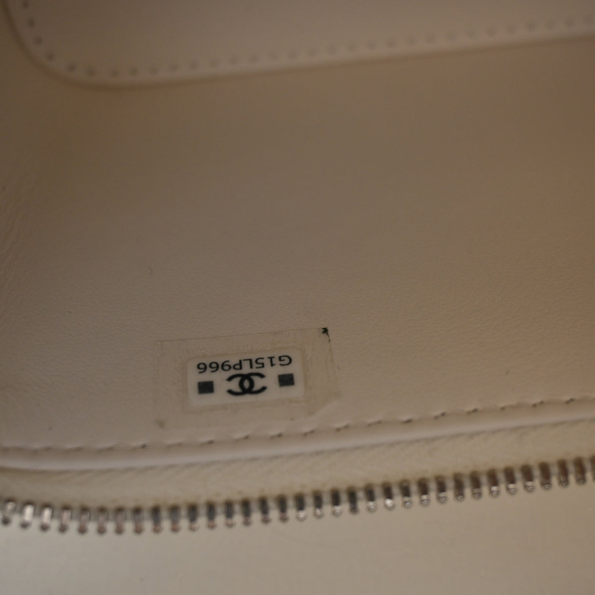 Chanel Small Caviar Classic Vanity Case, photo 14 of 15