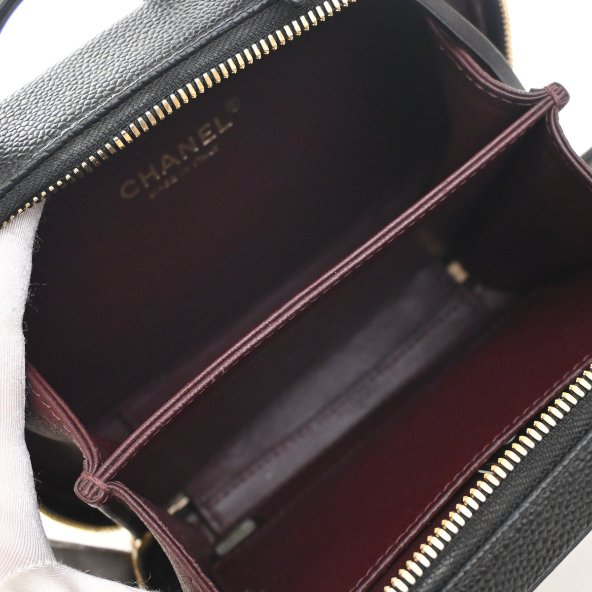 Chanel Small Caviar Filigree Vanity Case, photo 11 of 12