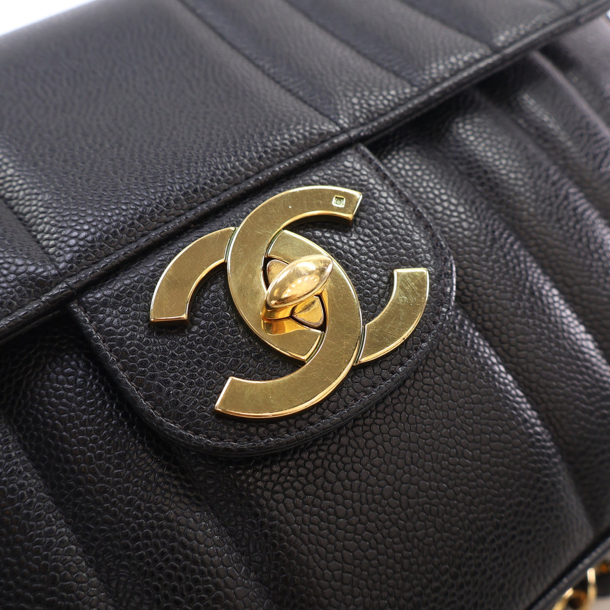 Chanel Vintage Jumbo Caviar Vertical Quilted Single Flap, photo 4 of 17