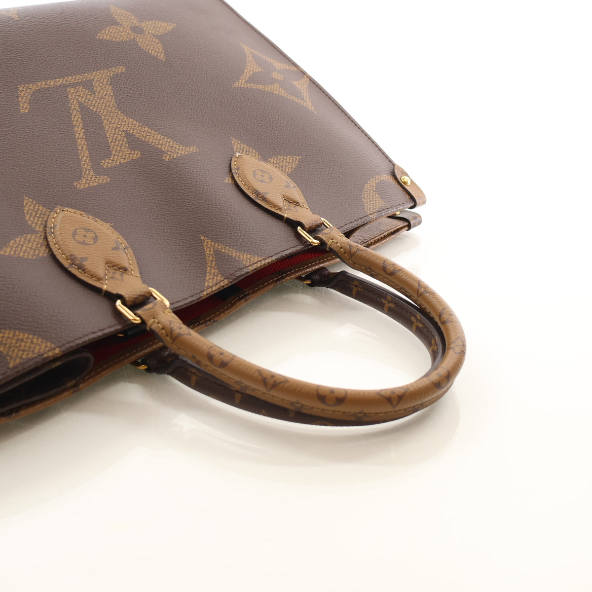 Louis Vuitton Reverse Giant Monogram OnTheGo MM, photo 9 of 15