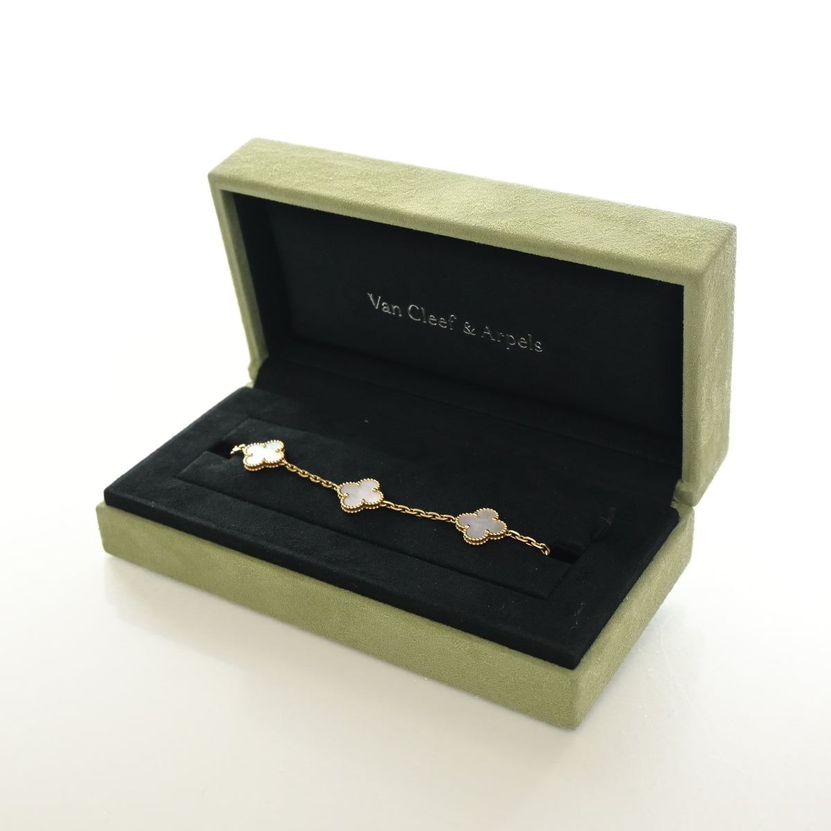 Van Cleef & Arpels Mother Of Pearl 5 Motif Vintage Alhambra Bracelet, photo 4 of 7