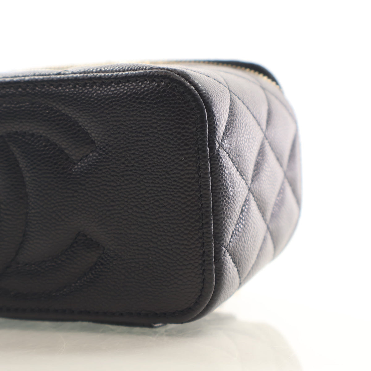 Chanel Small Caviar Classic Vanity Case, photo 8 of 17