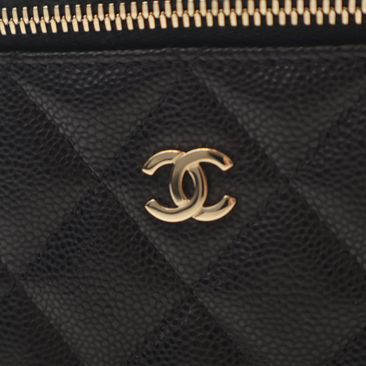 Chanel Small Caviar Classic Vanity Case, photo 4 of 17