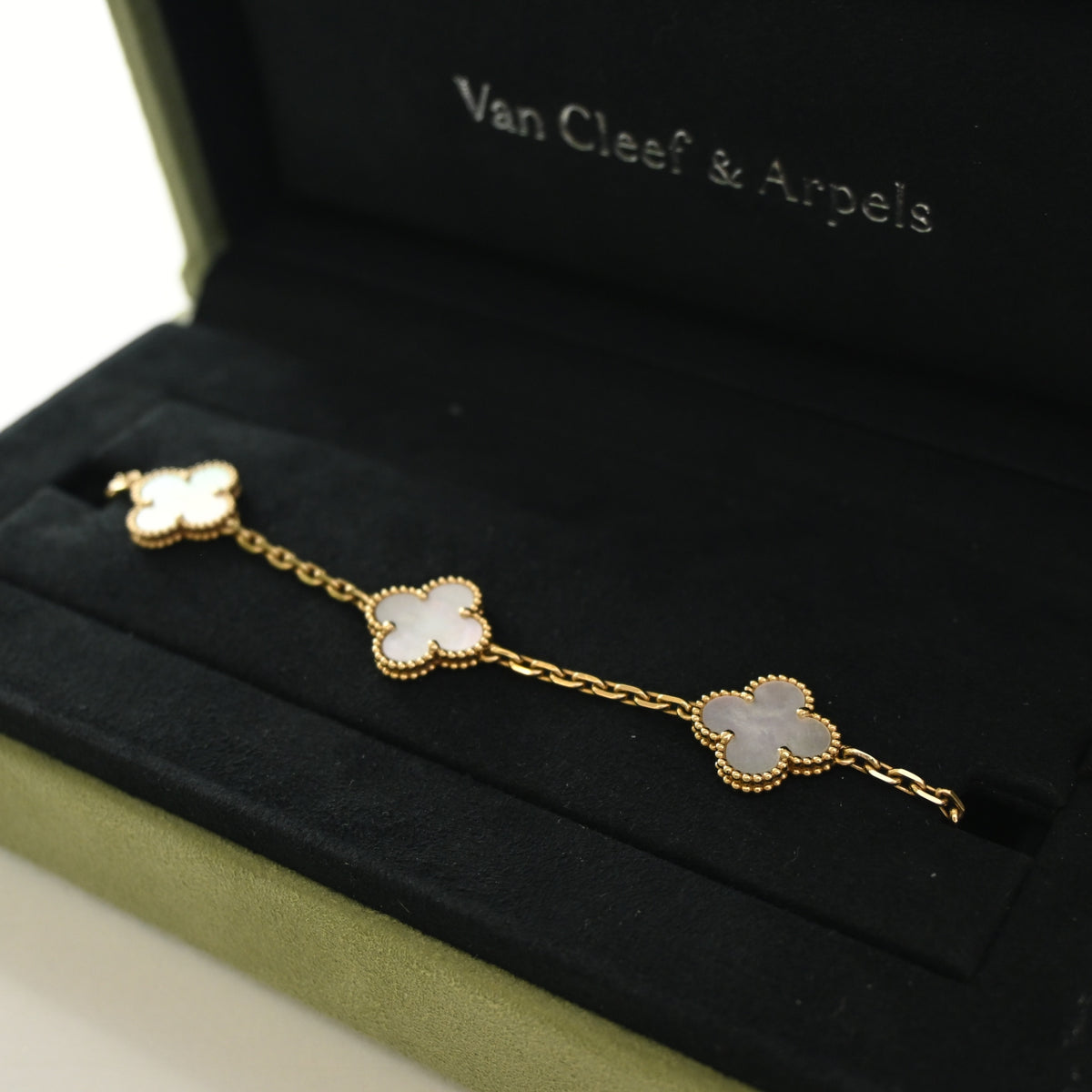 Van Cleef & Arpels Mother Of Pearl 5 Motif Vintage Alhambra Bracelet, photo 5 of 7
