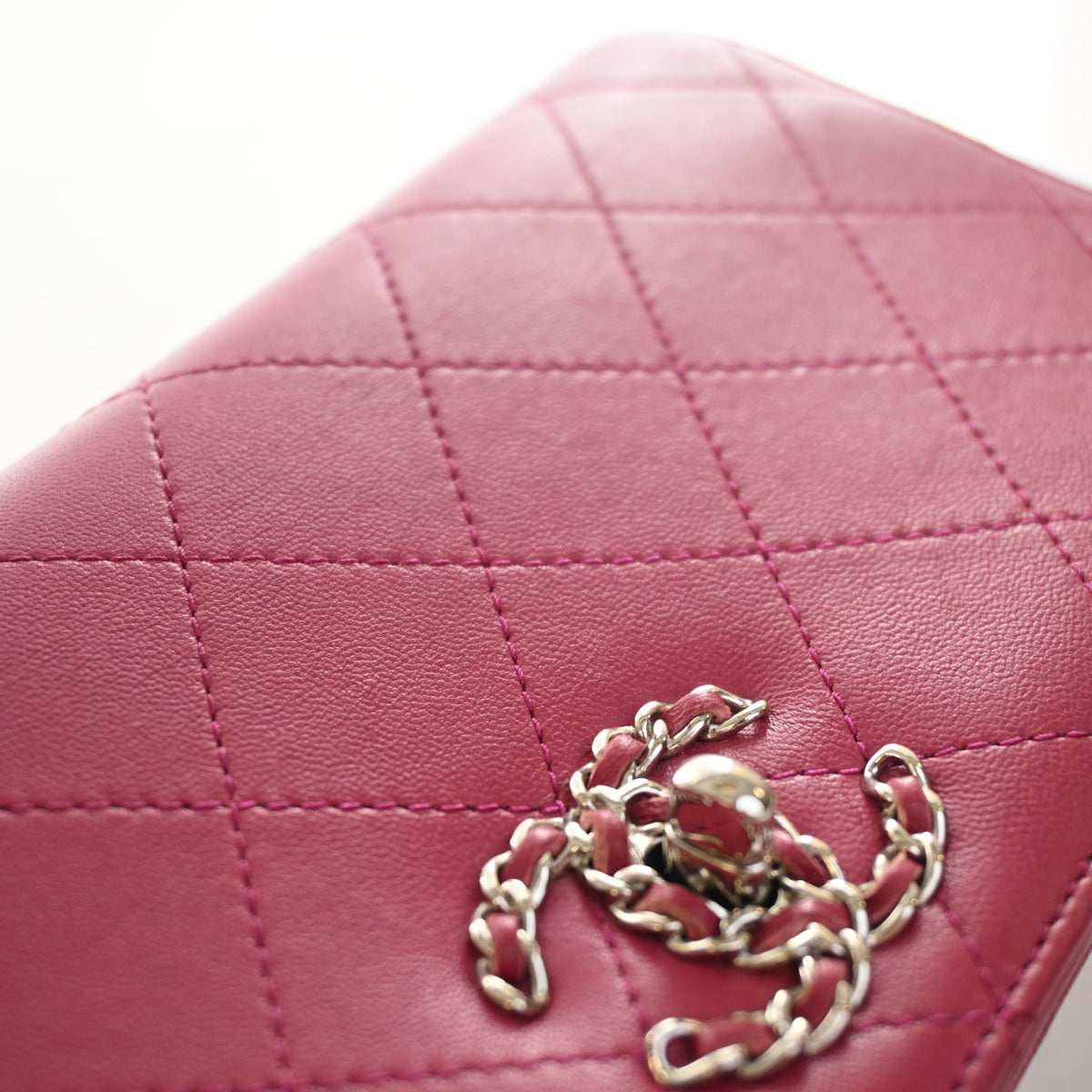 Chanel Lambskin Clutch On Chain, photo 13 of 15
