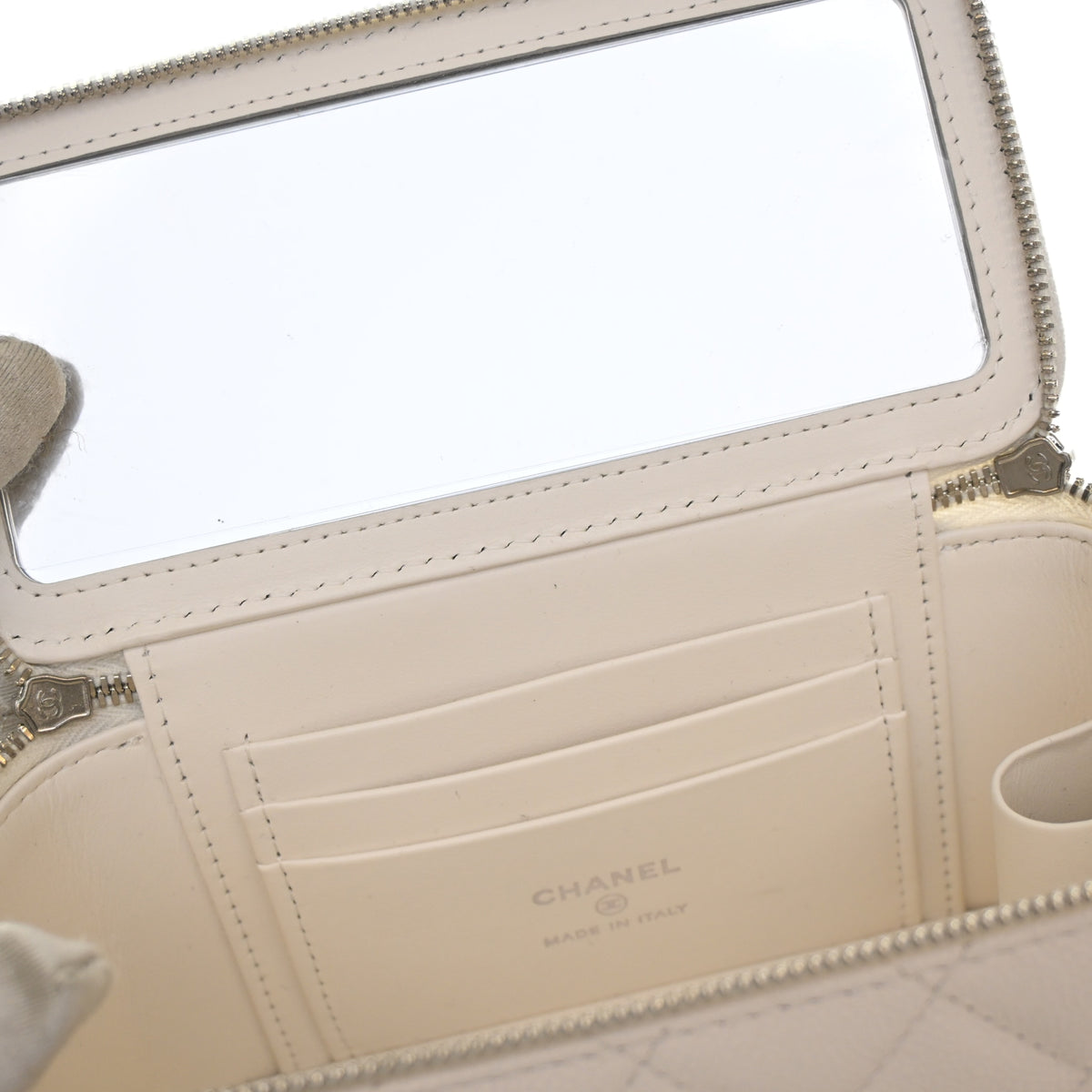 Chanel Small Caviar Classic Vanity Case, photo 12 of 15