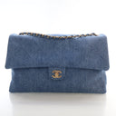 Chanel Maxi Denim Souplissi...