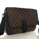 Louis Vuitton Monogram Maca...