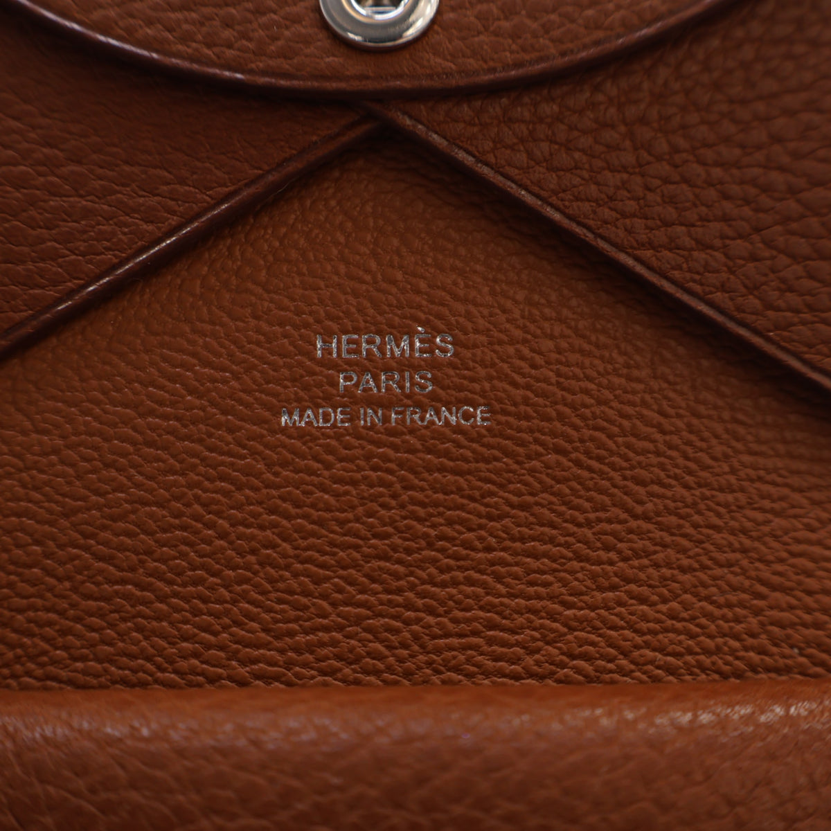 Pre-Owned Hermès Card Holder Fauve Barenia Leather Calvi Duo, logo detail