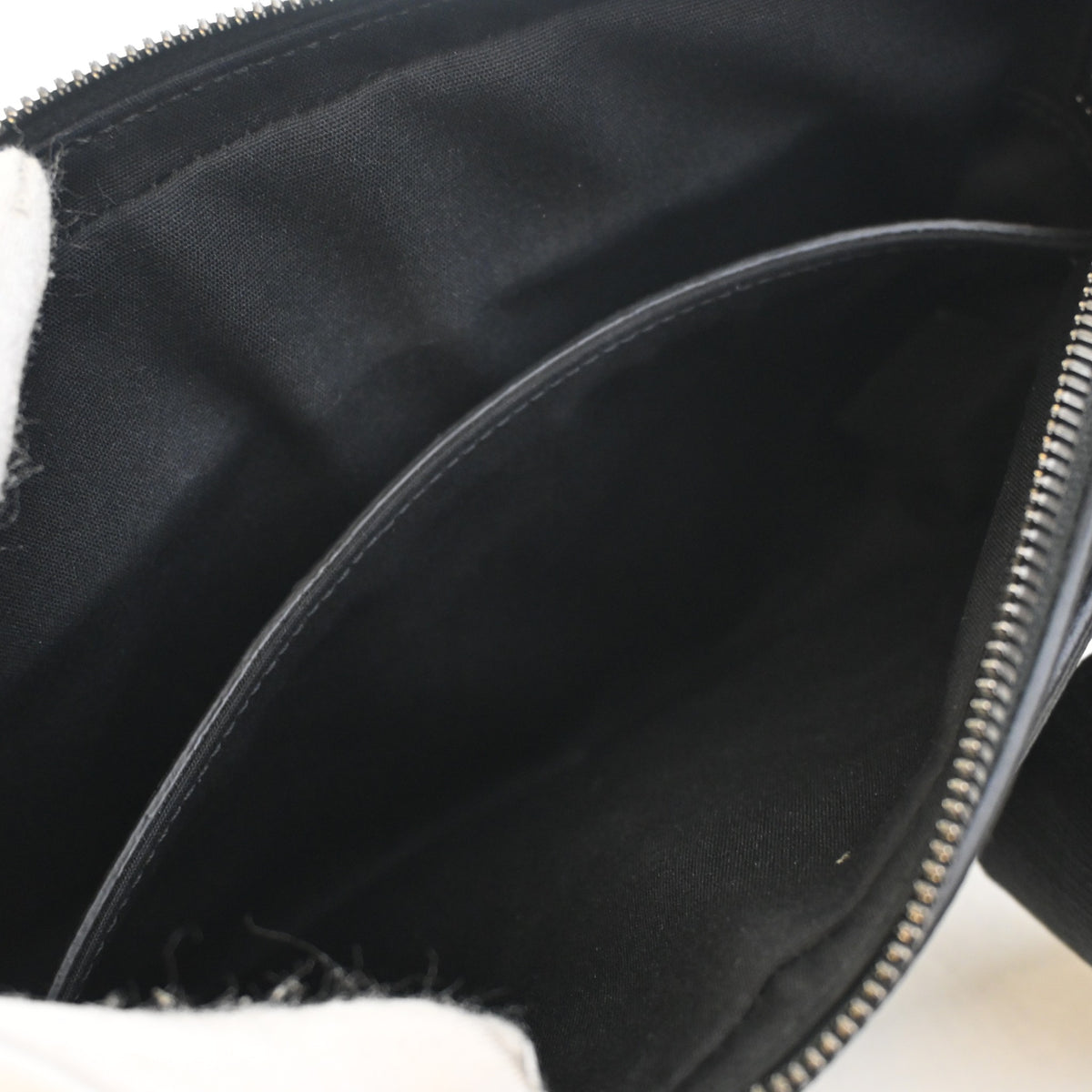 Christian Dior Calfskin Rider Zipped Messenger Bag, photo 11 of 12