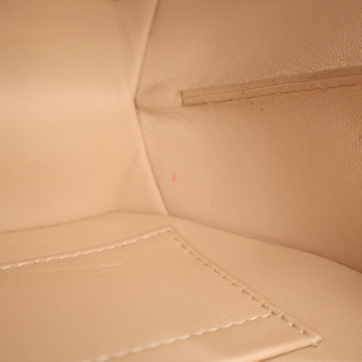 Pre-Owned Louis Vuitton Petite Reverse Monogram Boite Chapeau, open interior with lining, photo 15 of 17