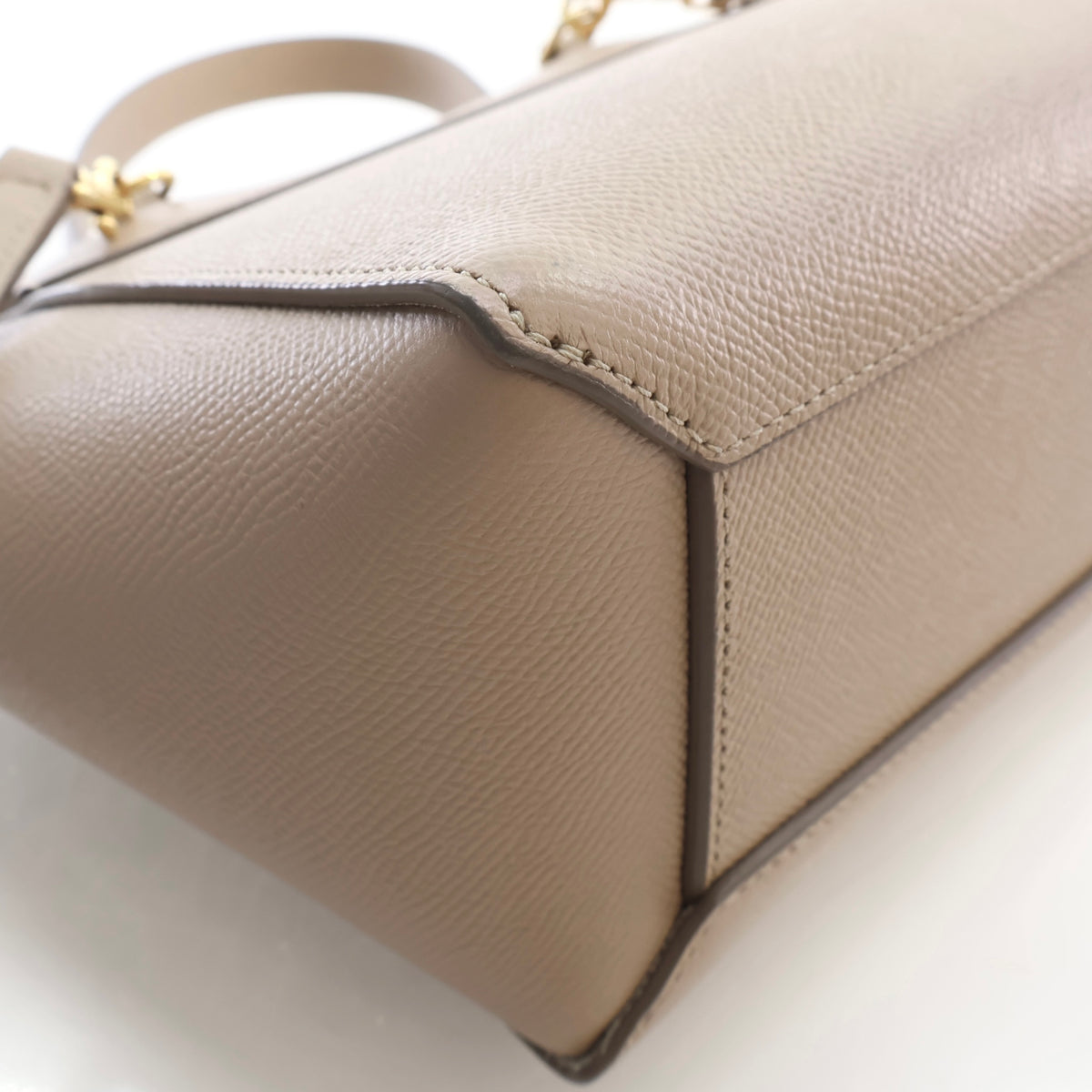 Pre-Owned Celine Belt Bag Nano Calfskin, corner and edge detail, photo 12 of 16
