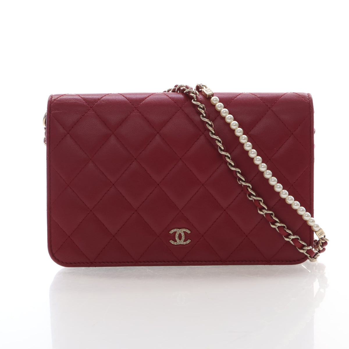 Pre-Owned Chanel Wallet On Chain Lambskin Pearl, front view, authenticated at Luxe Du Jour