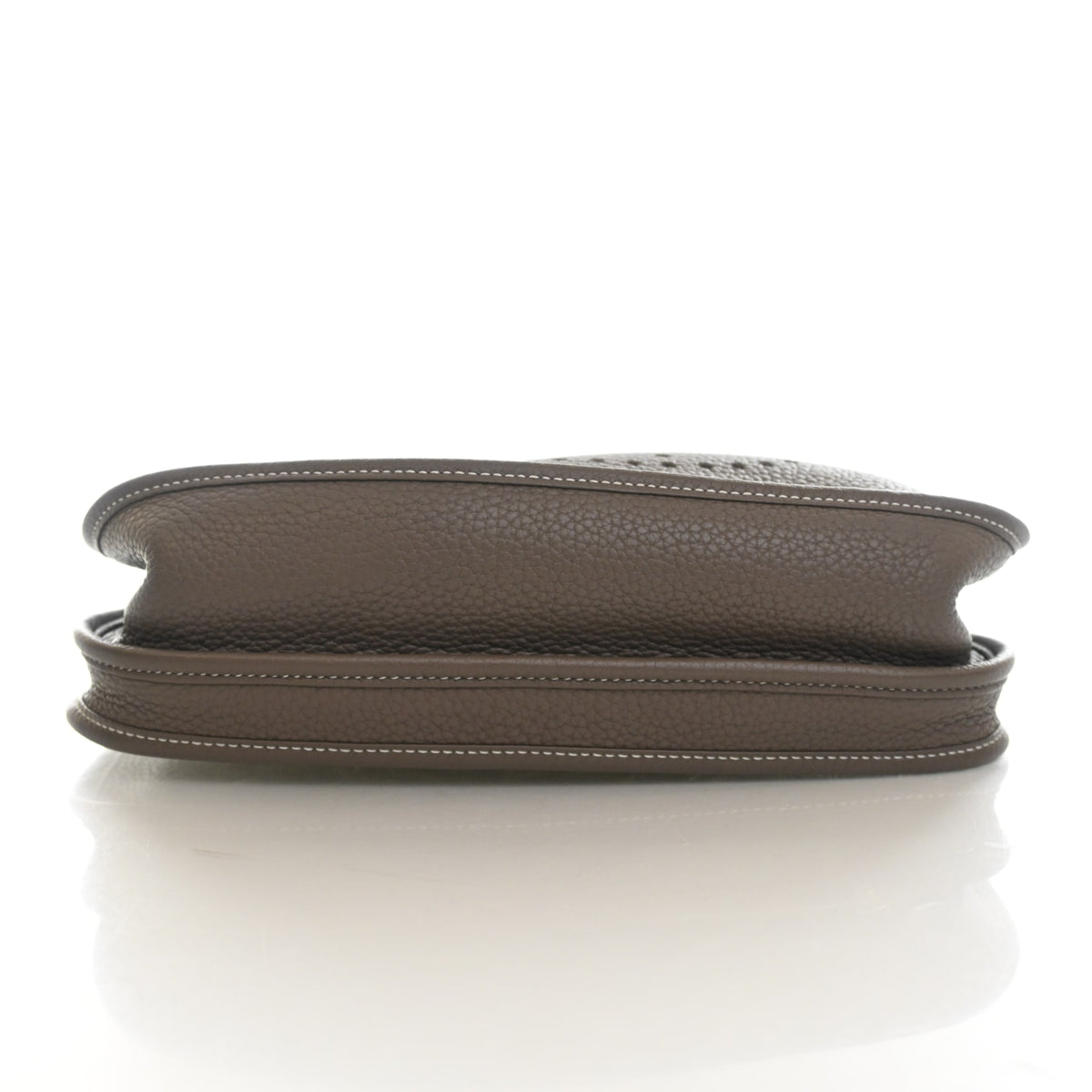 Pre-Owned Hermès Evelyne 29 Etoupe Clemence Leather III, base and feet view