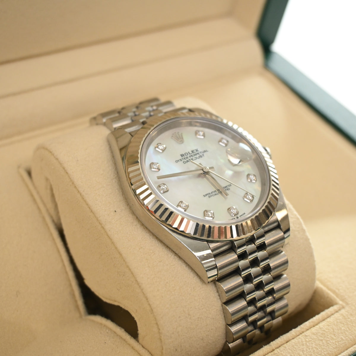 Pre-Owned Rolex Oystersteel Datejust 41mm, front view