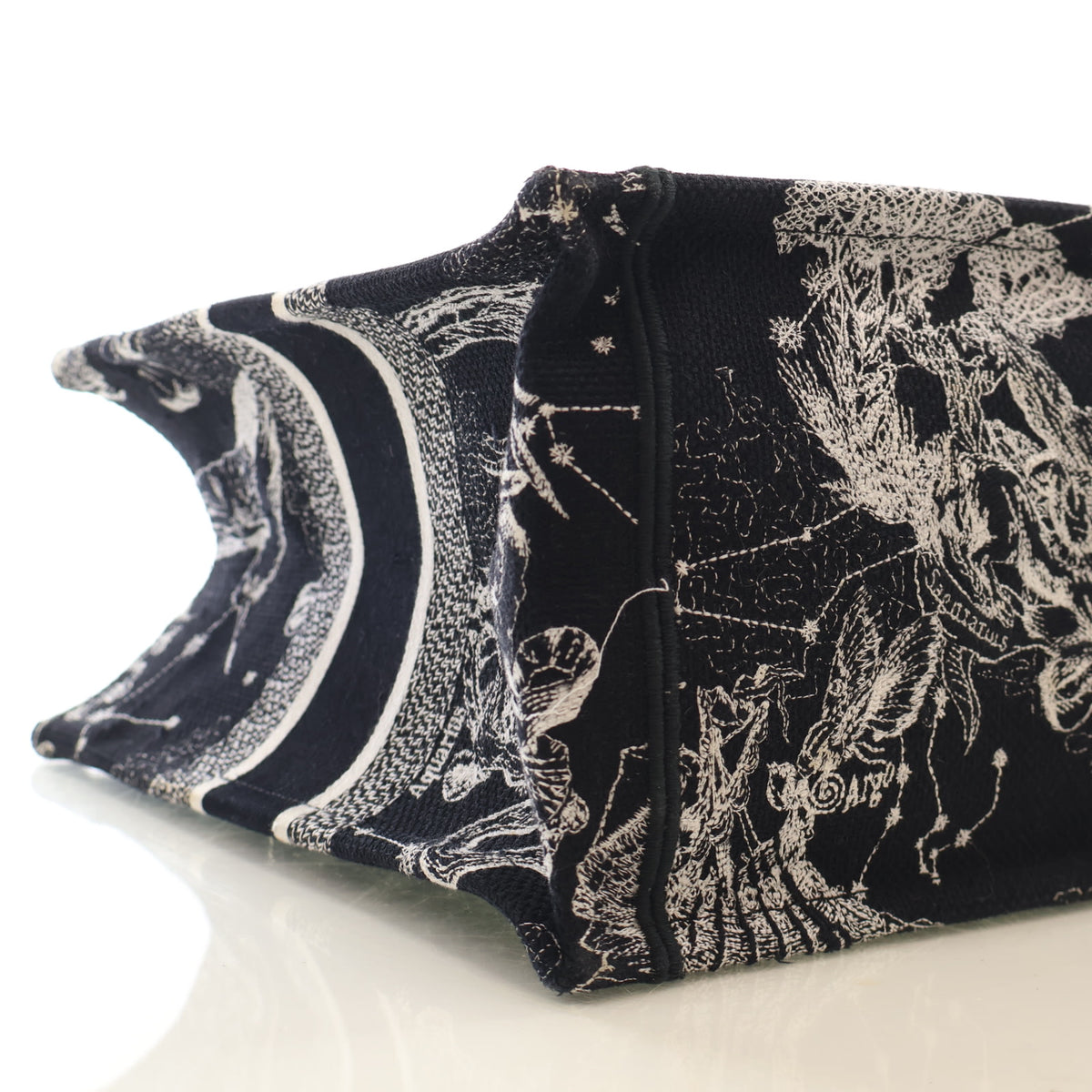 Christian Dior Medium Zodiac Toile De Jouy Book Tote, photo 6 of 17