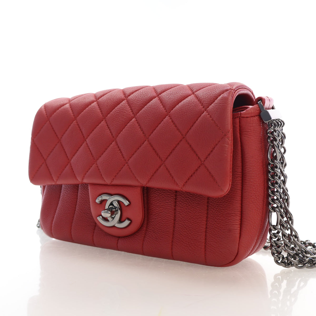 Pre-Owned Chanel Flap Bag Mini Lambskin Classic Single, three-quarter view