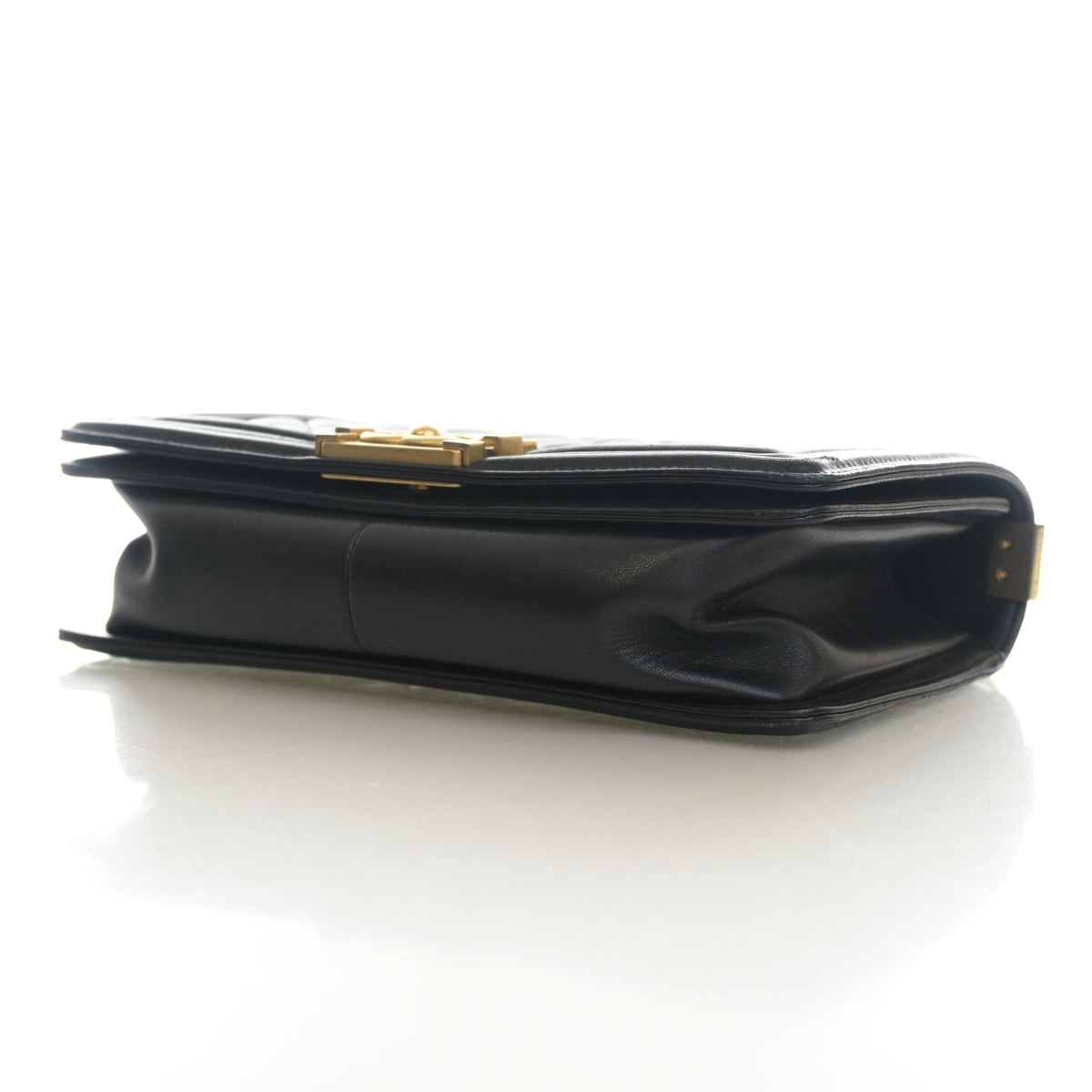 Pre-Owned Chanel Boy Bag Medium Lambskin, photo 6 of 19