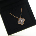 Van Cleef & Arpels Holi...