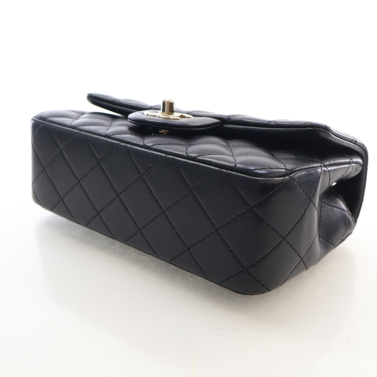 Pre-Owned Chanel Flap Bag Small Lambskin Classic Single, base view