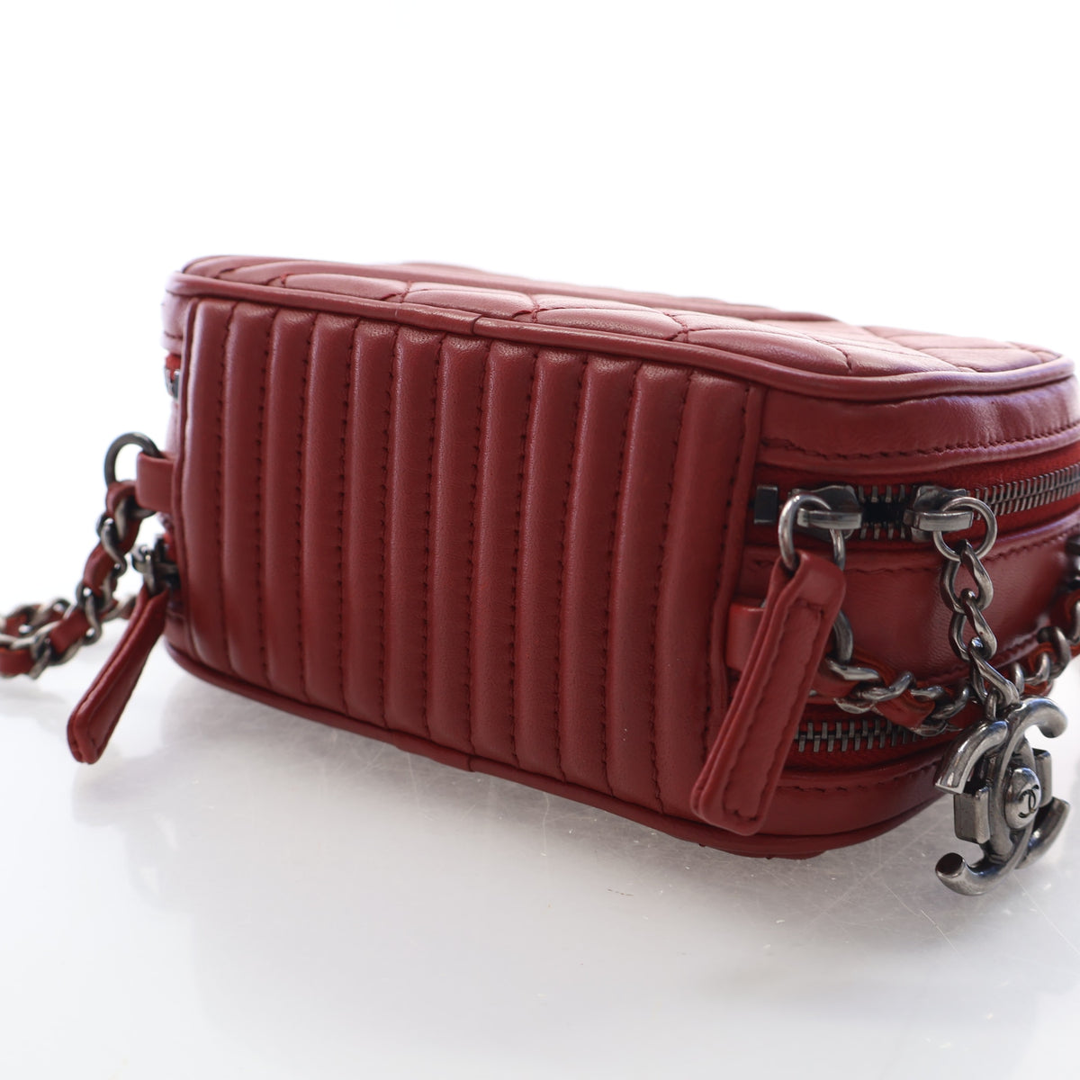 Pre-Owned Chanel Camera Bag Lambskin Coco Boy With Chain, base and feet view