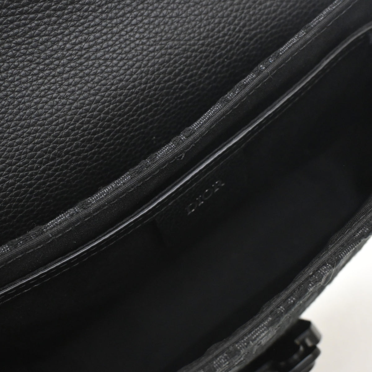 Christian Dior Small Oblique Saddle Messenger Bag, photo 12 of 13