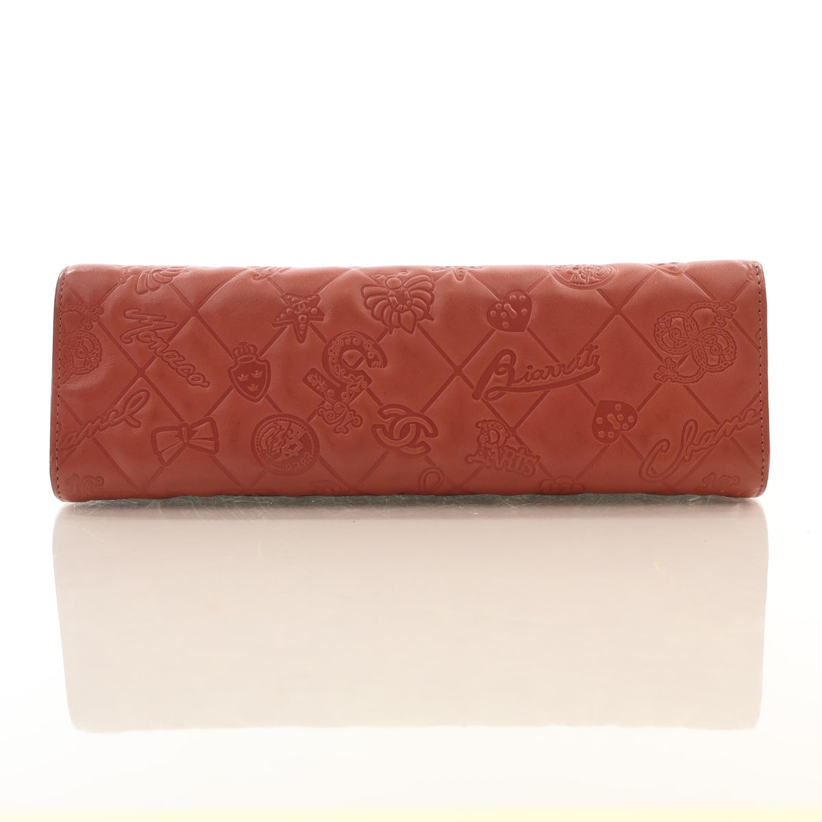 Pre-Owned Chanel Pochette Embossed Lambskin Lucky Symbols, base and feet view, photo 9 of 18