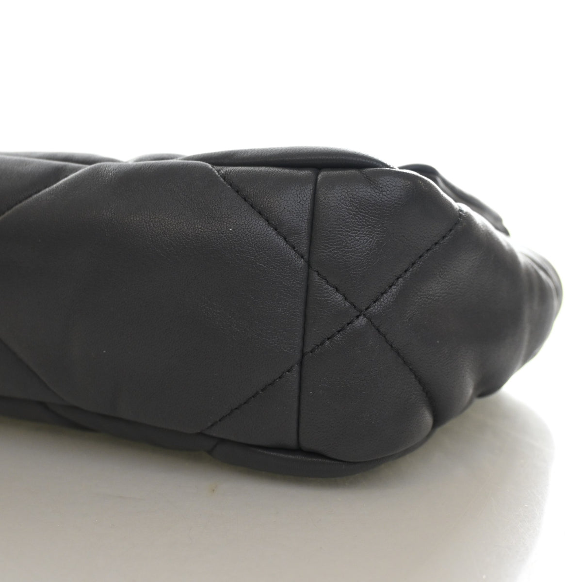 Chanel Medium Lambskin 19 Flap Bag, photo 8 of 15