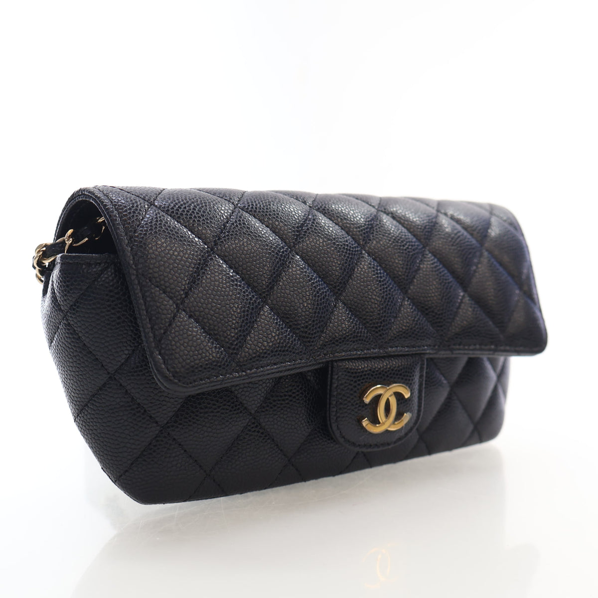 Pre-Owned Chanel Sunglasses Caviar Leather Case With Chain, front view