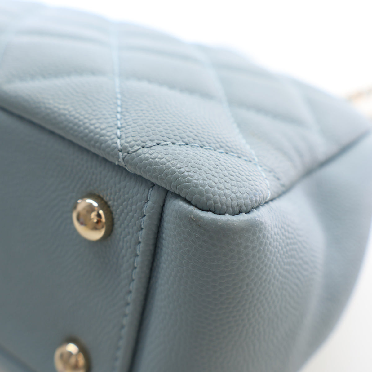 Chanel Medium Caviar Business Affinity Bag, photo 13 of 16