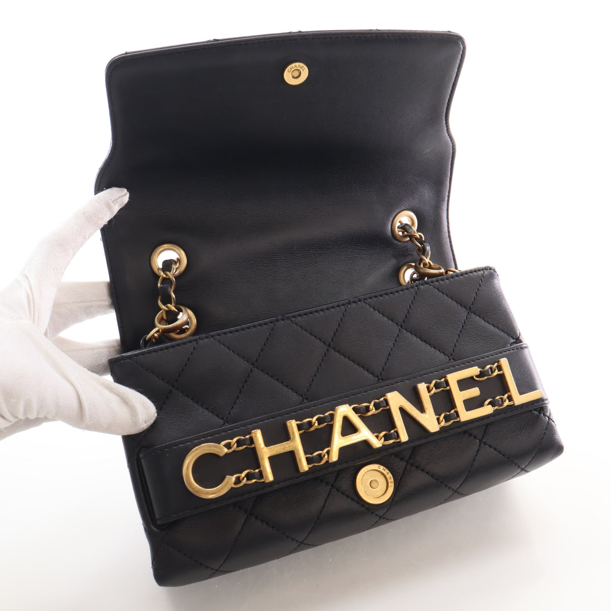 Pre-Owned Chanel Flap Bag Small Calfskin Enchained, open interior