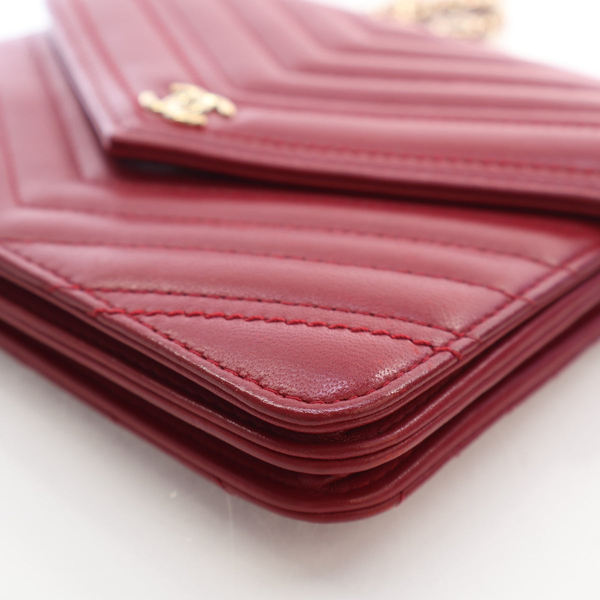 Chanel Lambskin Chevron Wallet on Chain, photo 8 of 17