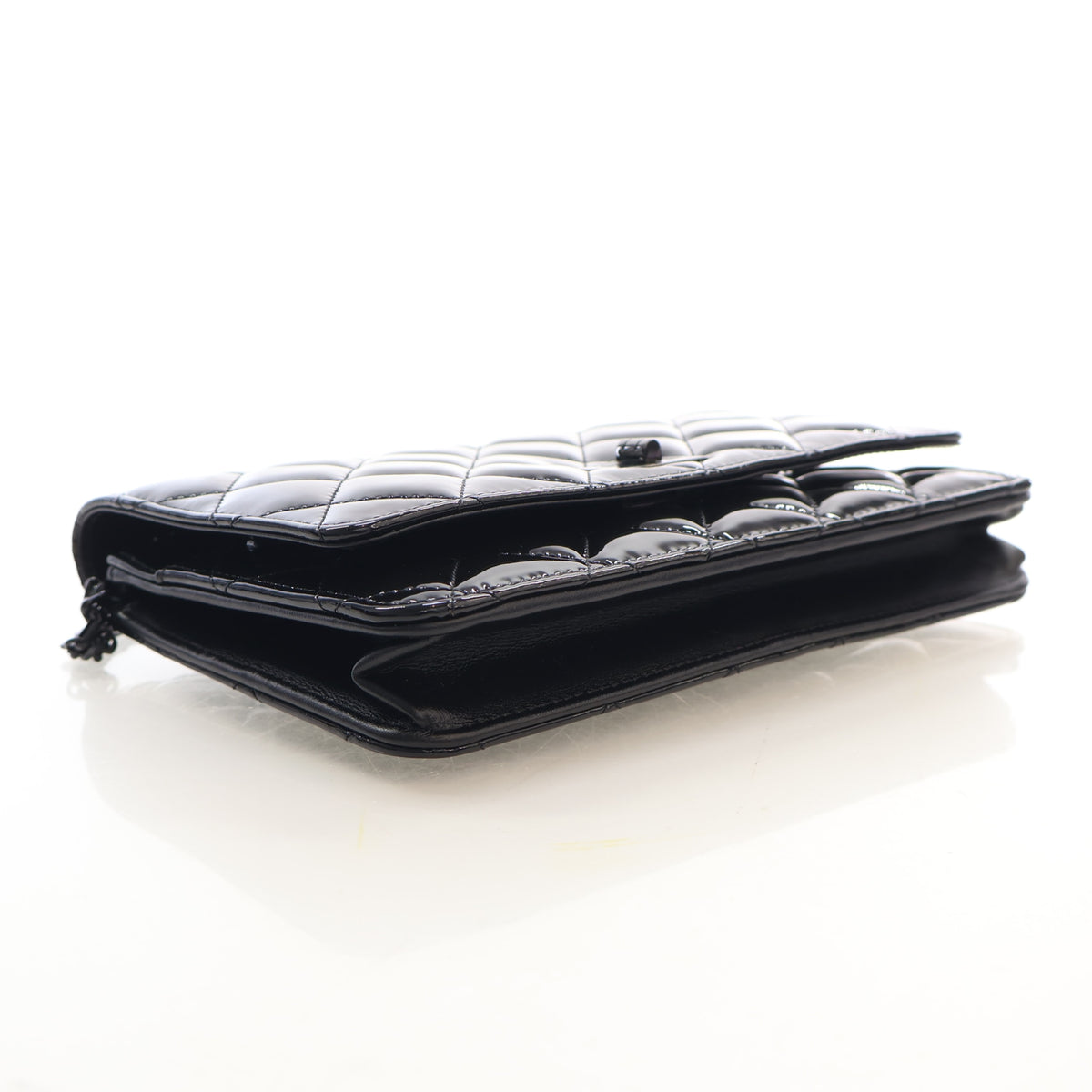 Pre-Owned Chanel Wallet On Chain Patent Leather Reissue 2.55 WOC, side profile