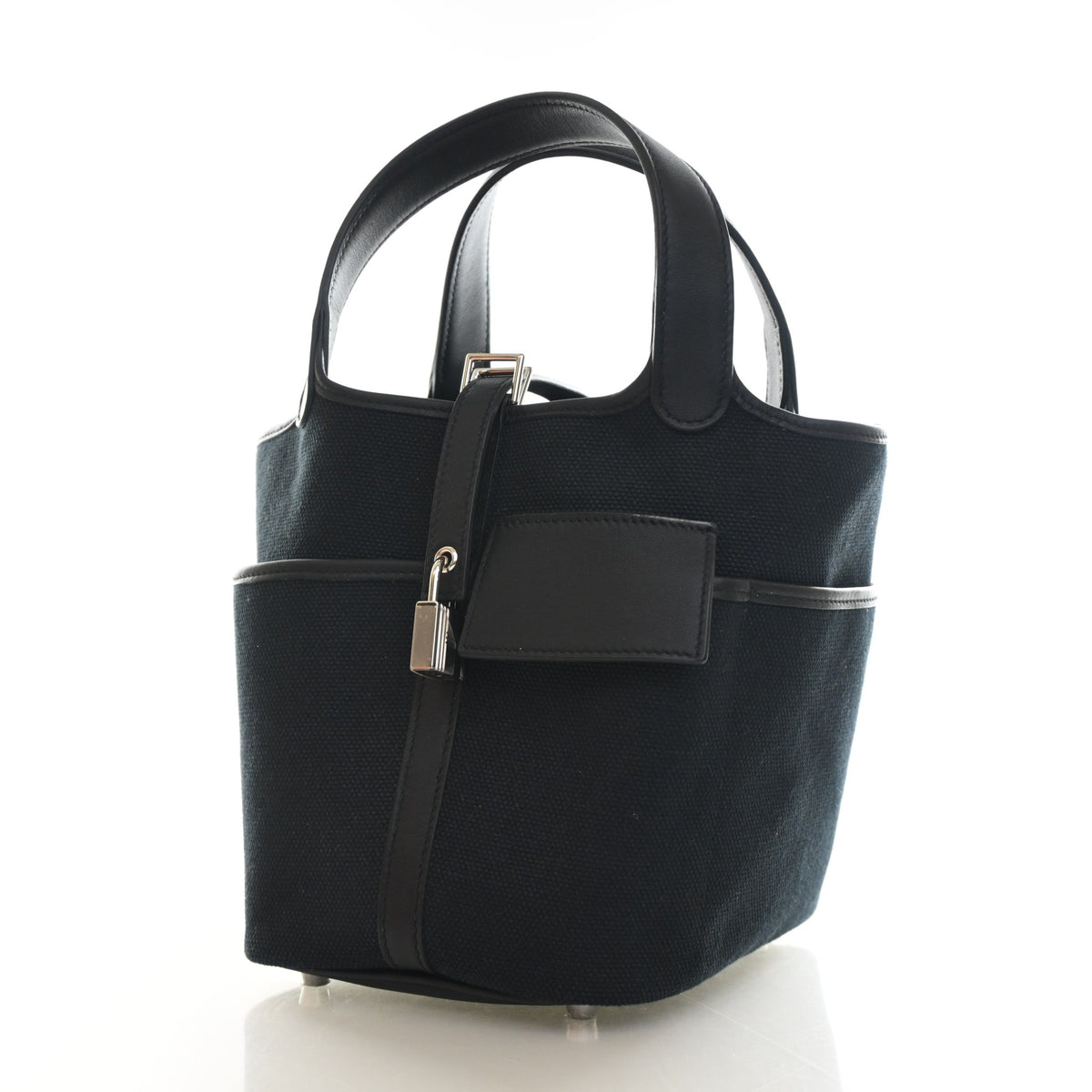 Pre-Owned Hermès Picotin Lock 18 Noir Toile Cargo, three-quarter view