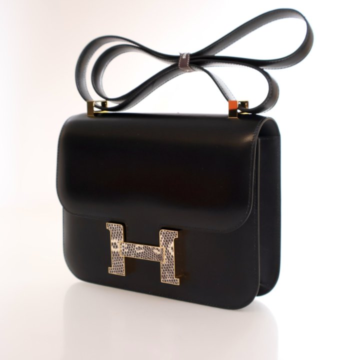 Hermes Black Box Touch Constance 24