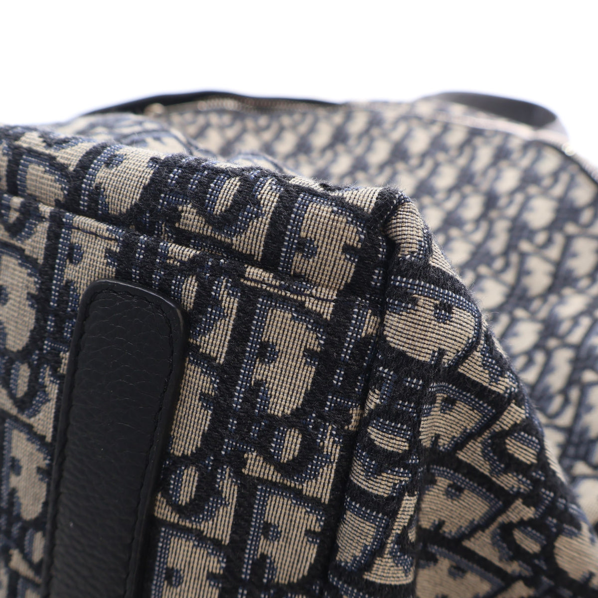Pre-Owned Christian Dior Backpack Oblique Rider, corner and edge detail