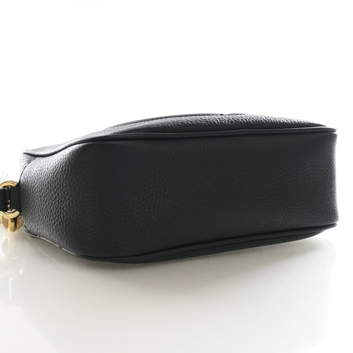 Pre-Owned Gucci Crossbody Bag Calfskin Soho Disco, base and feet view