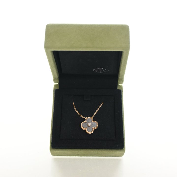 Van Cleef & Arpels Holiday 2023 Obsidian Vintage Alhambra Pendant Necklace